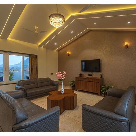 Mountain Glory 8Bhk By Tensorstays, Pool & Theater Igatpuri Exterior photo